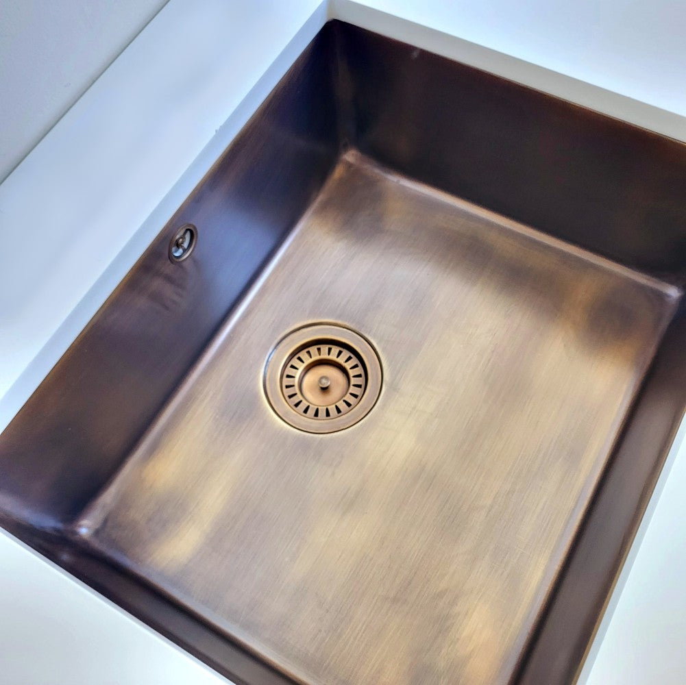 Olif Crudo Rondo 50 Patinated Brass kitchen sink, undermount or topmount