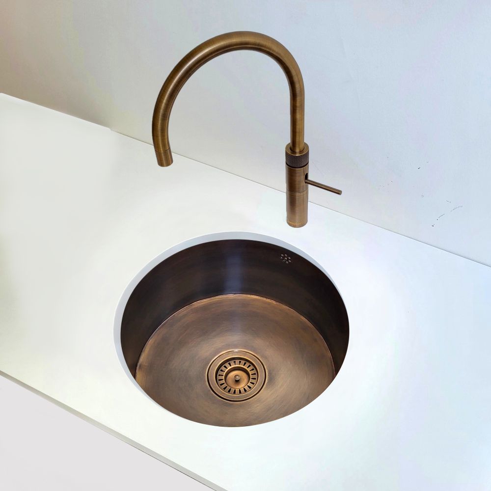 Olif Crudo D40 Patinated Brass kitchen sink, round undermount