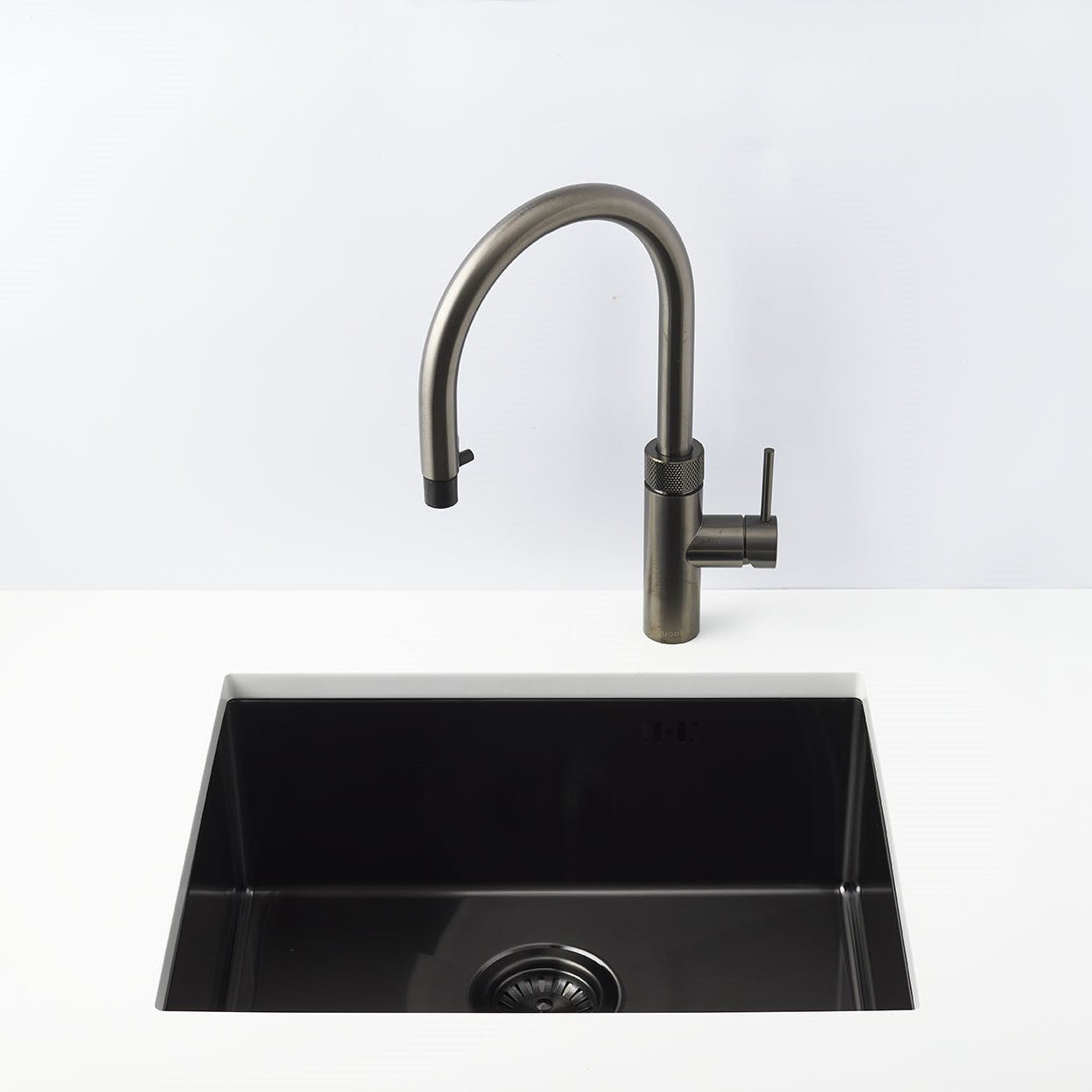 Quadron Anthony 60 Graphite, PVD Nano kitchen sink