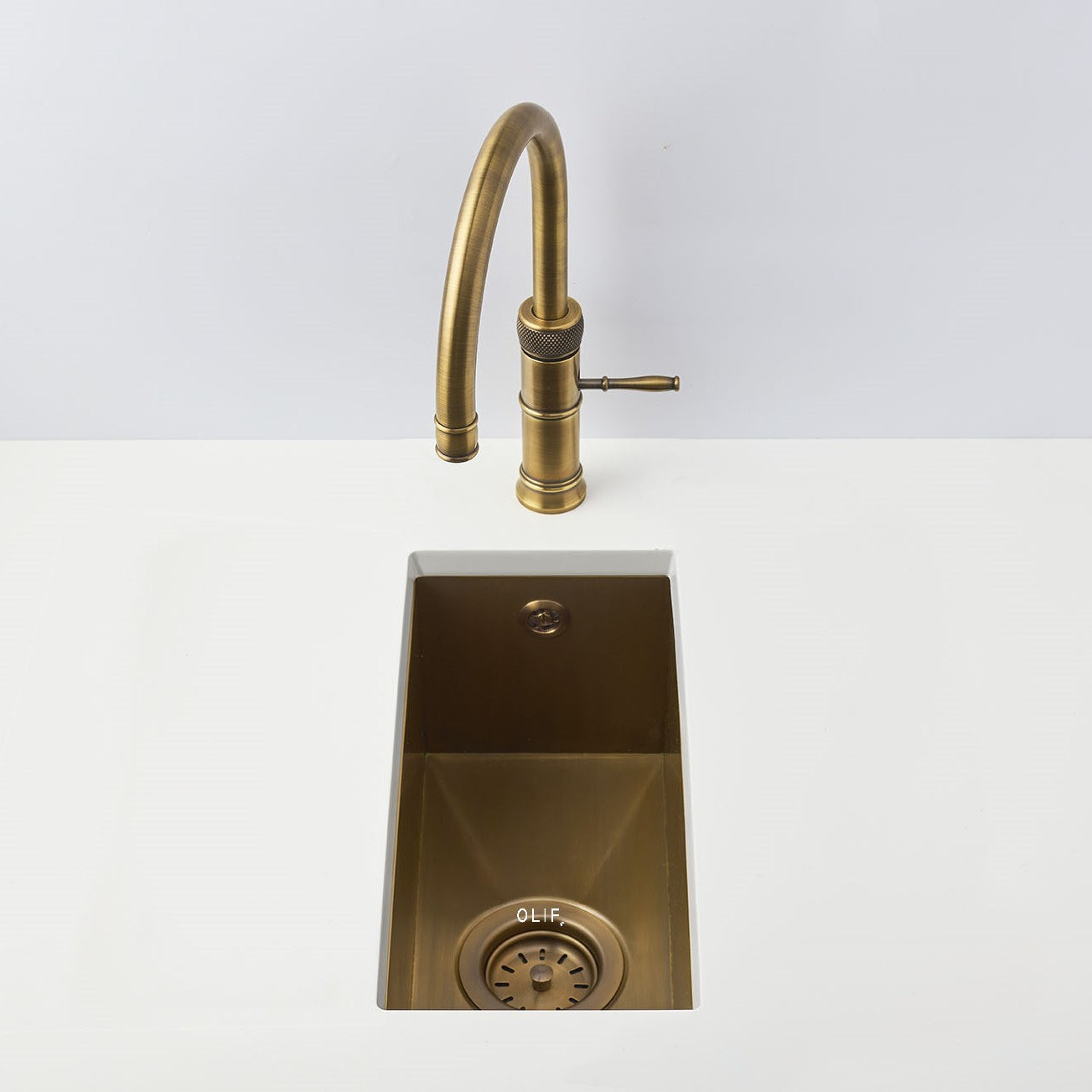 Olif Crudo 18 Patinated Brass kitchen sink, undermount or topmount