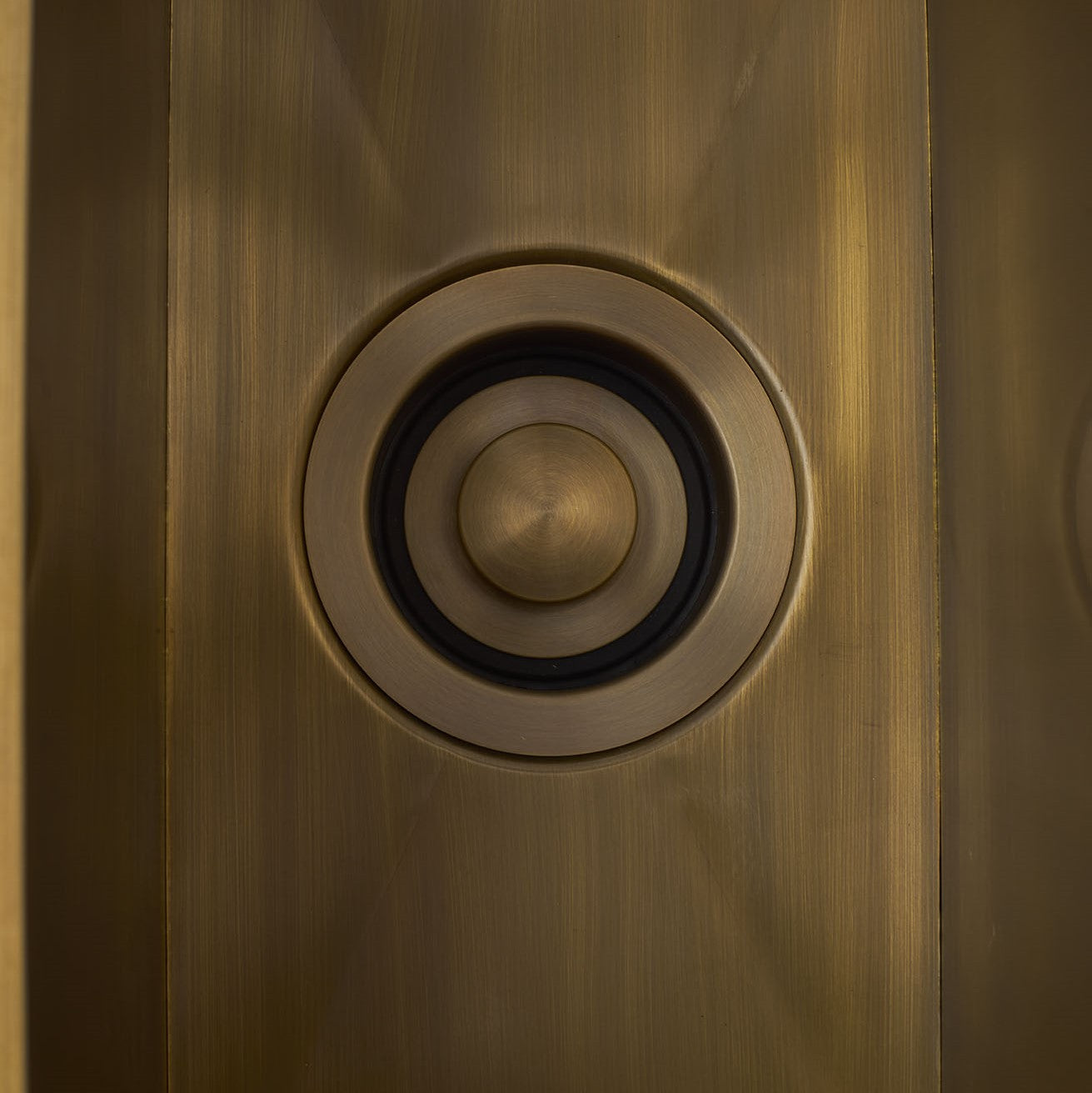InSinkerator Evolution 150 PATINATED BRASS food waste disposer