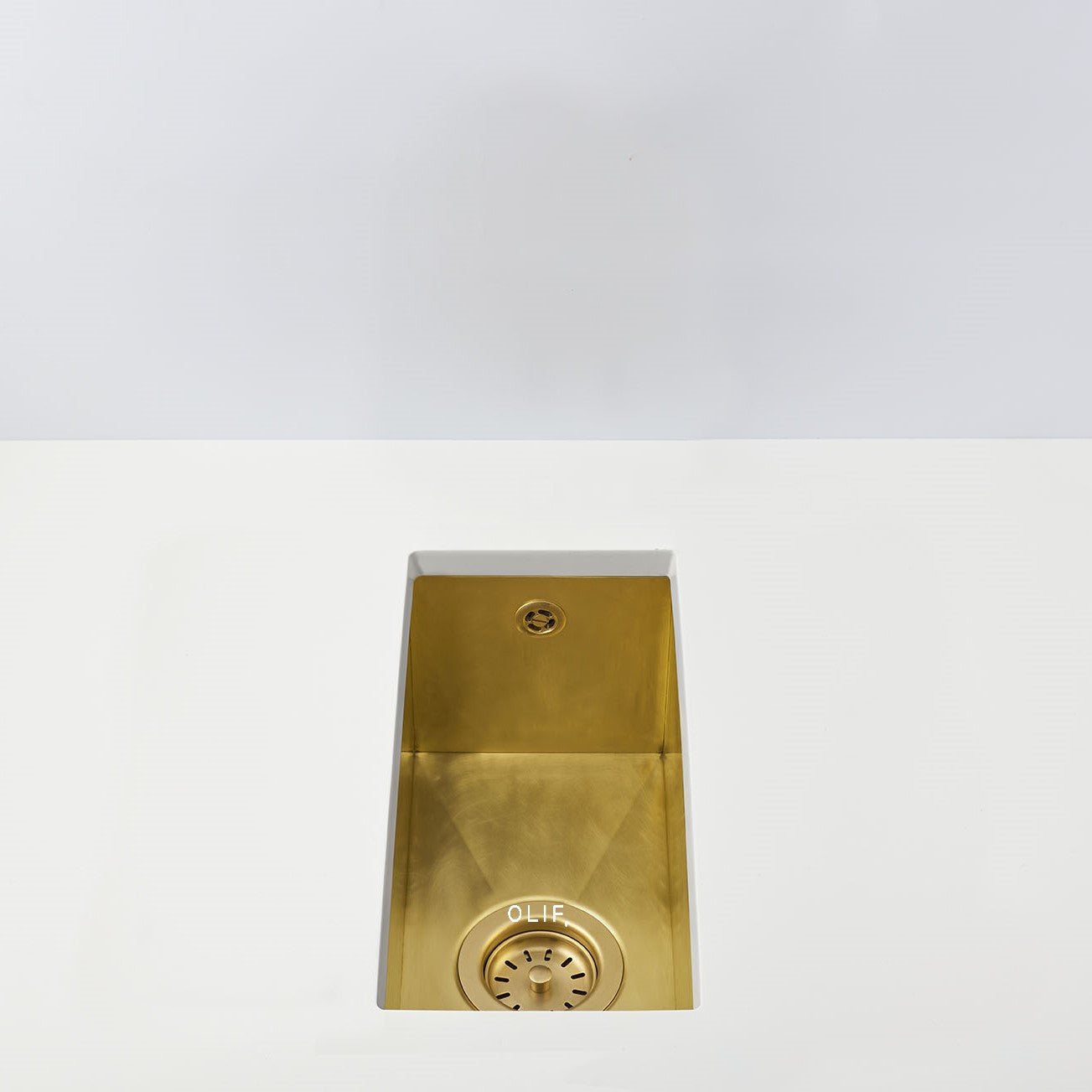 Olif Crudo 18 Virgin Brass kitchen sink, undermount or topmount