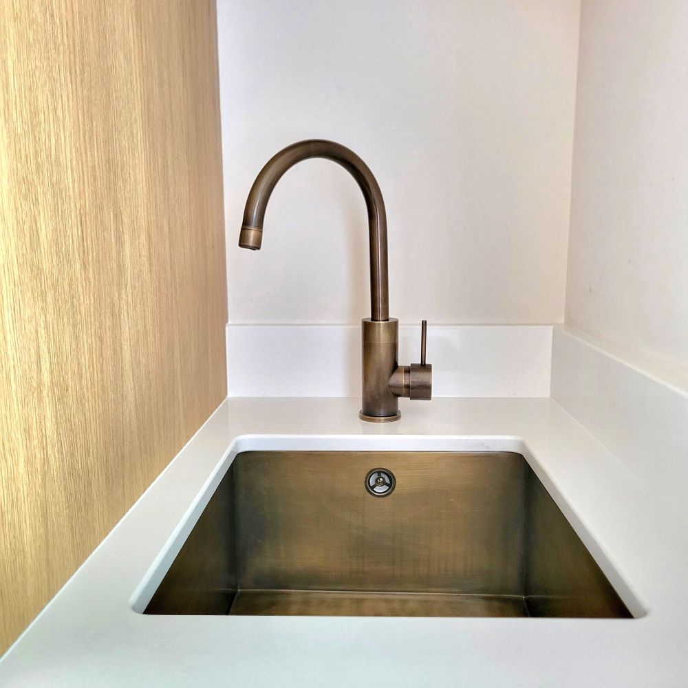 Crudo Naomi Patinated Brass (LIVING) kitchen mixer tap