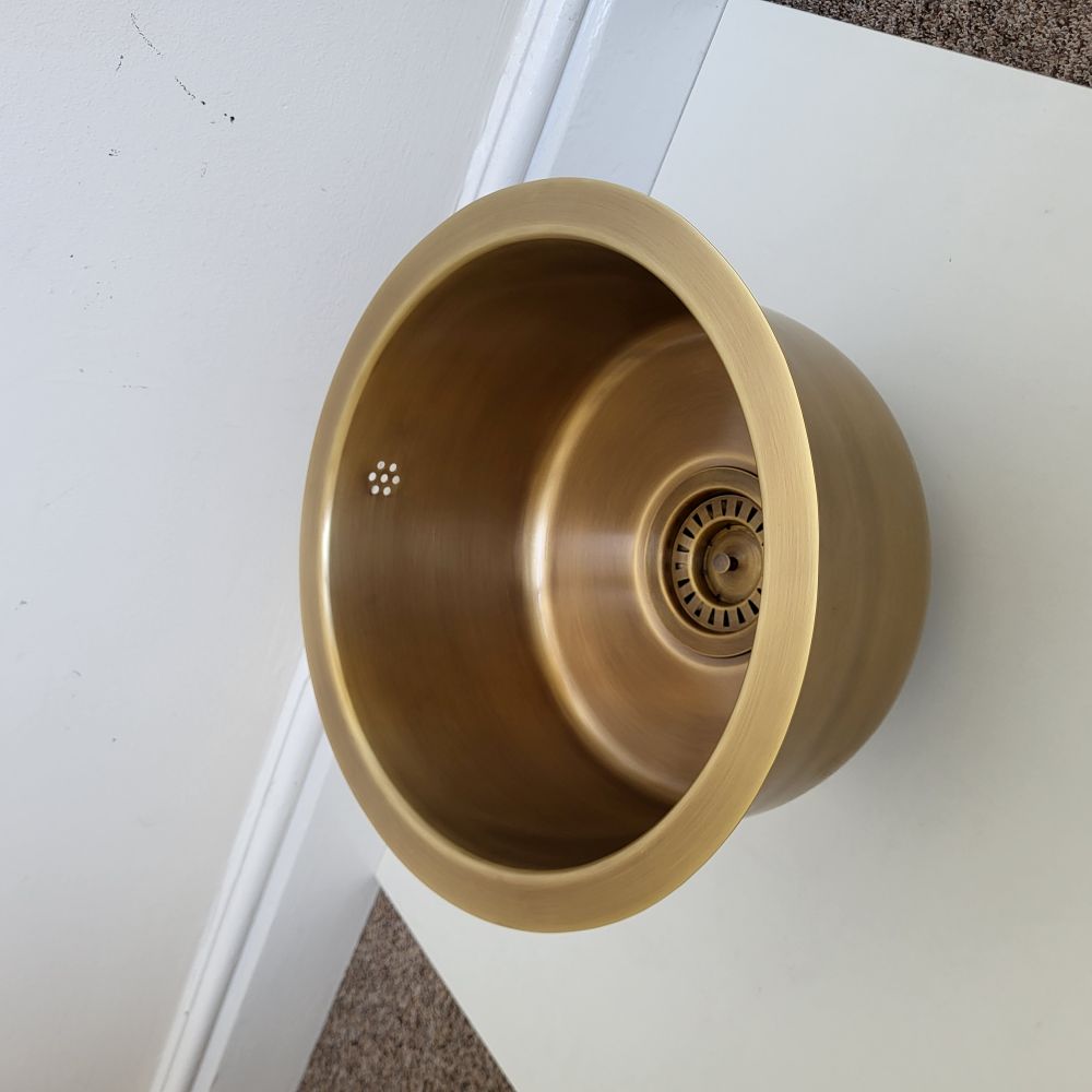 Olif Crudo D30 Patinated Brass kitchen sink, round undermount