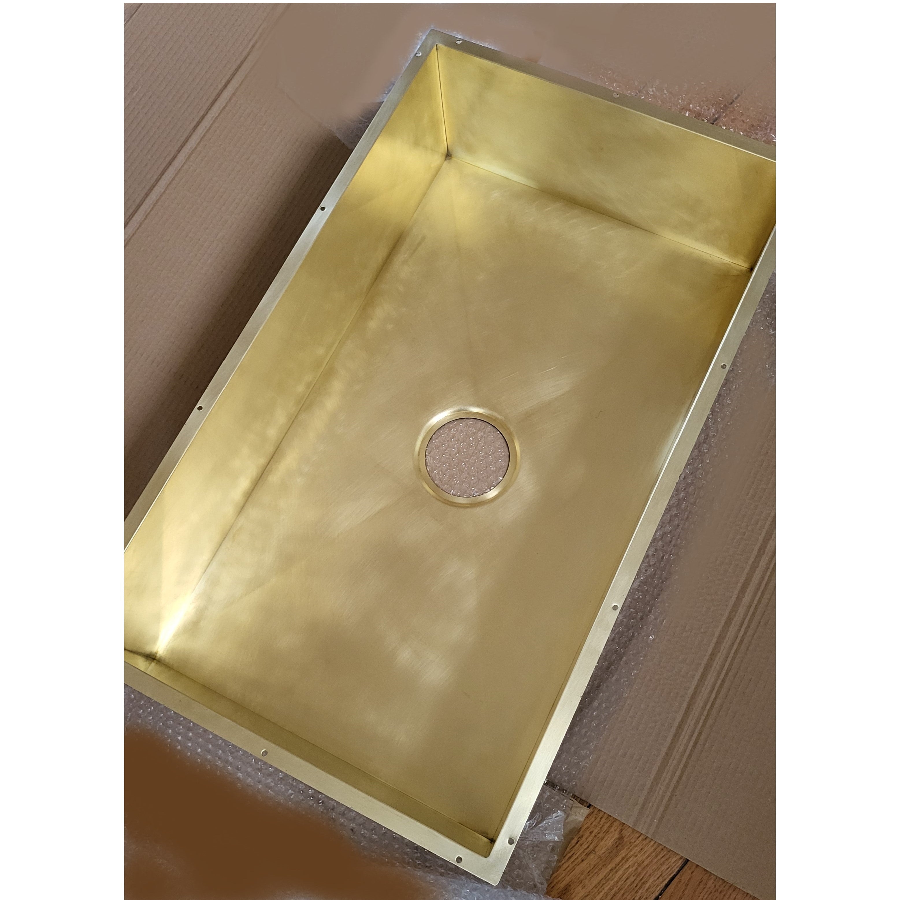 Olif Crudo 70 Virgin Brass kitchen sink, undermount or topmount
