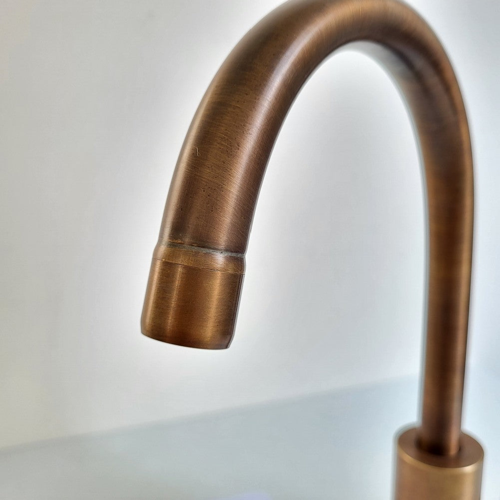 Crudo Naomi kitchen mixer tap, Patinated Brass