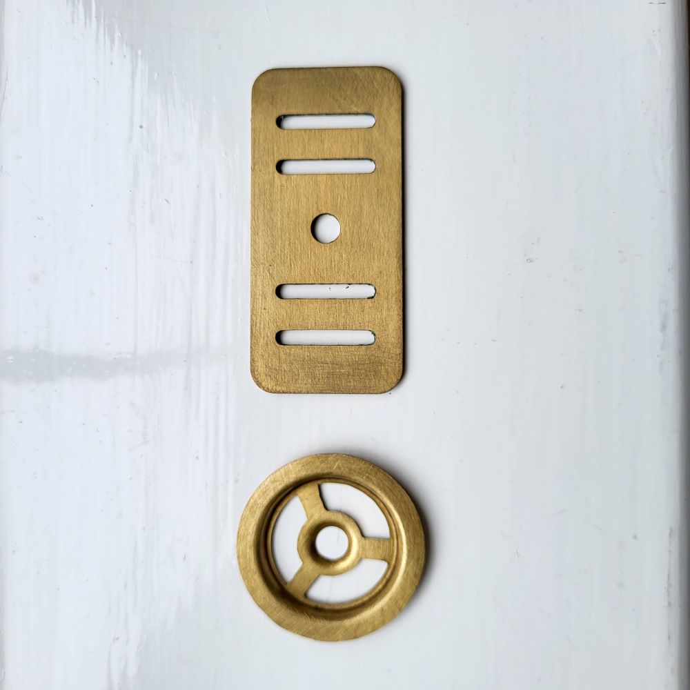 Crudo Kitchen Sink Overflow Matte Virgin Brass