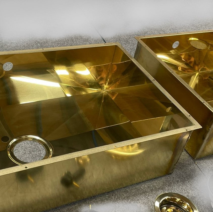 Olif Crudo 34 Virgin Brass kitchen sink, undermount or topmount