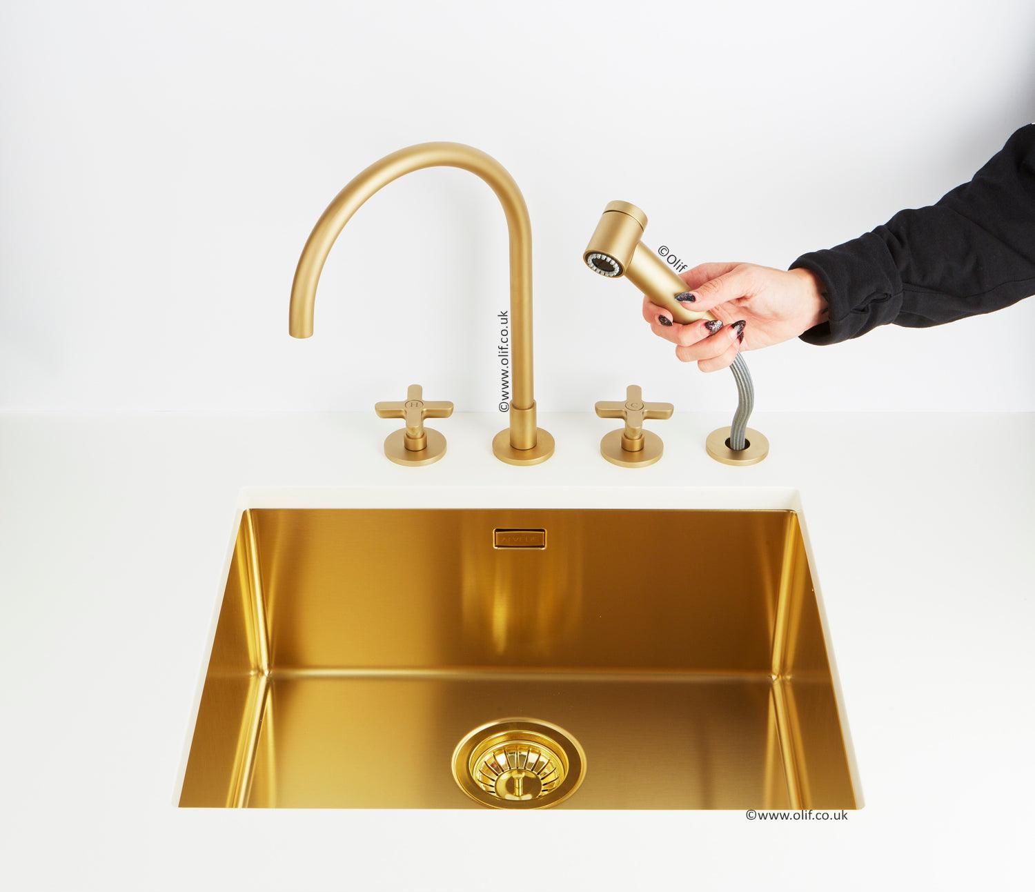 Fantini Icona Classic Matte British Gold, kitchen mixer tap with pull out hand-spray - Olif
