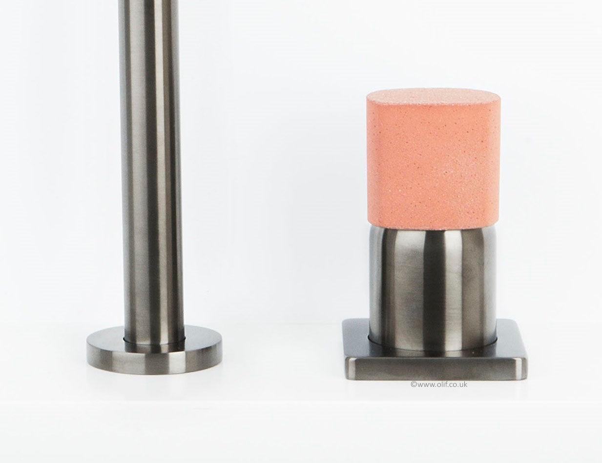 Ritmonio Assoluto Brushed Anthracite kitchen tap with Colour Stone Mixer Handle - Olif