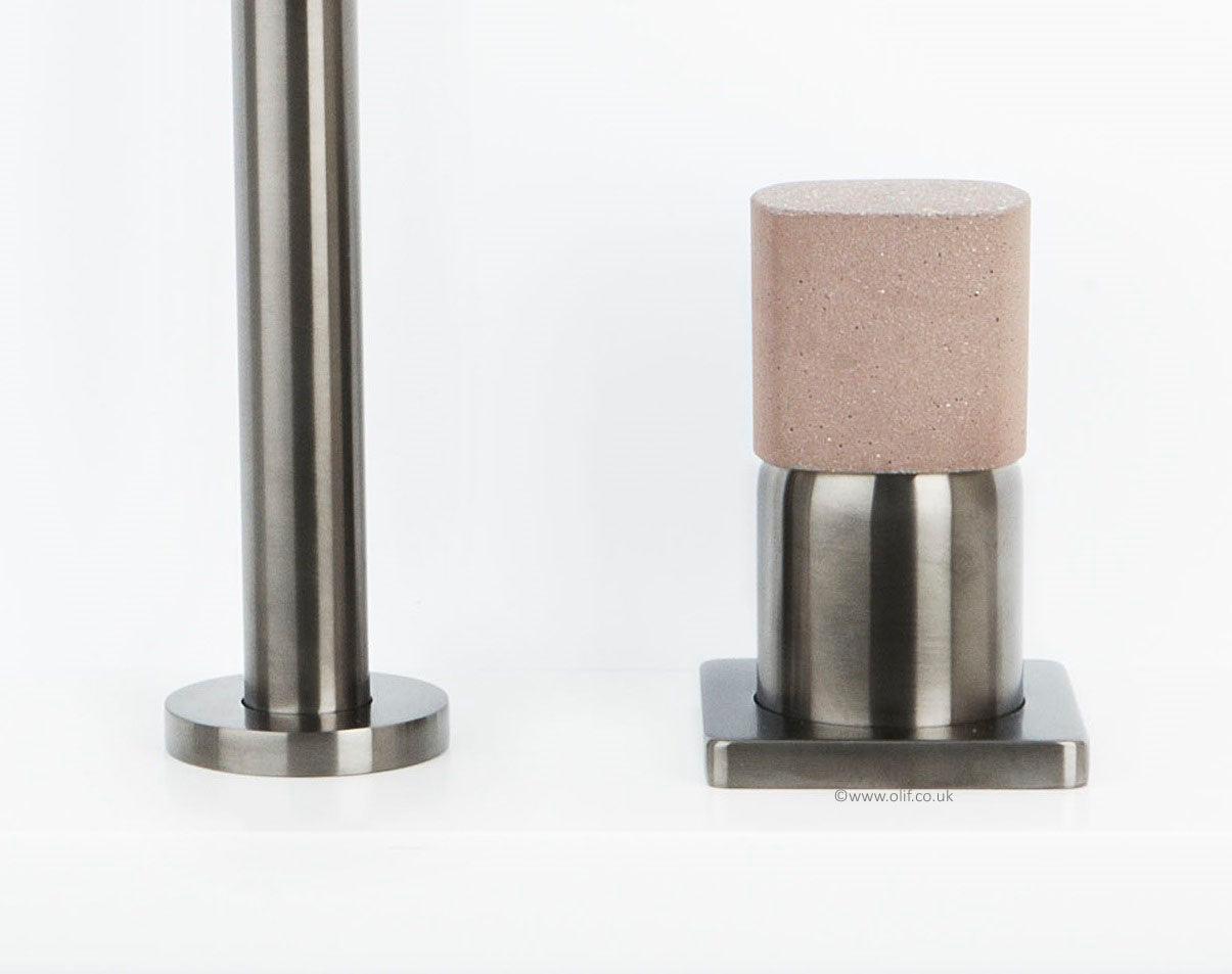 Ritmonio Assoluto Brushed Anthracite kitchen tap with Colour Stone Mixer Handle - Olif